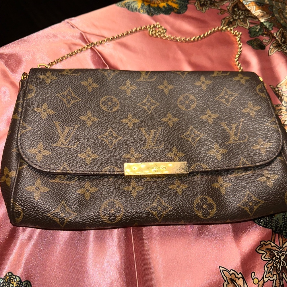 Louis Vuitton Favorite MM